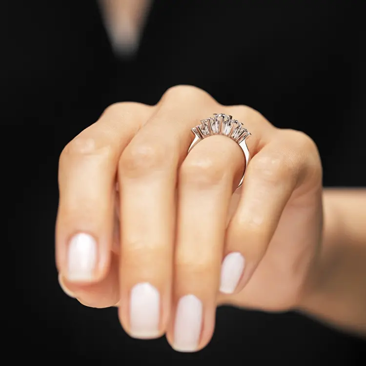 0.20 ct.Love Compass Fivestone Diamond Ring - 3