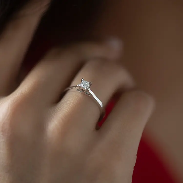 0.20 ct.Princess Solitaire Diamond Ring - 3