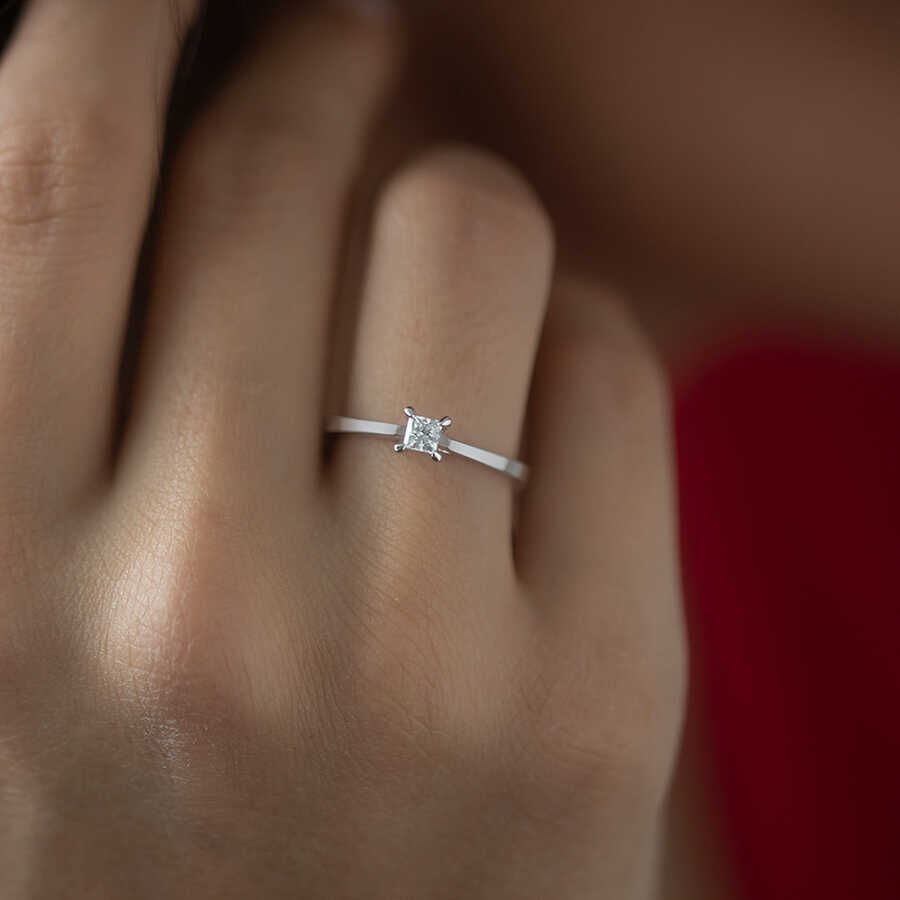 0.20 ct.Princess Solitaire Diamond Ring - 2