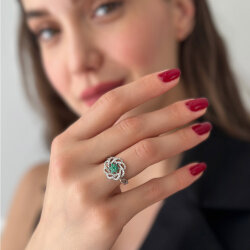 خاتم مرصّع بالألماس مع حجر الزمرد 0.47 قيراط - 2