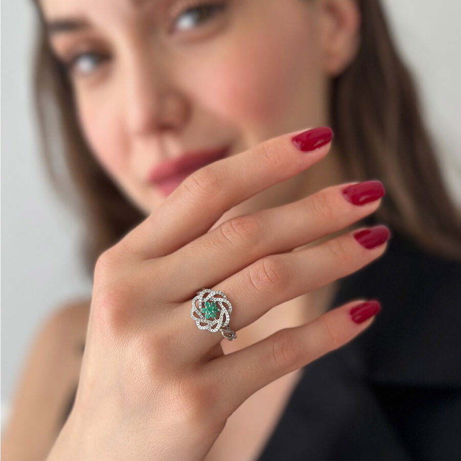 0.47 Carat Emerald Diamond Ring - 2