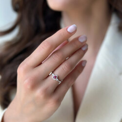 0.57 Carat Ruby Diamond Ring - 2