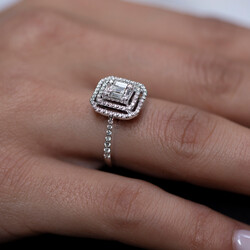 0.60 ct.Baguette Diamond Ring - 5