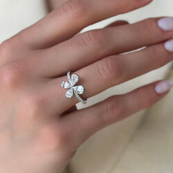 0.61 Carat Baguette Diamond Ring - 2