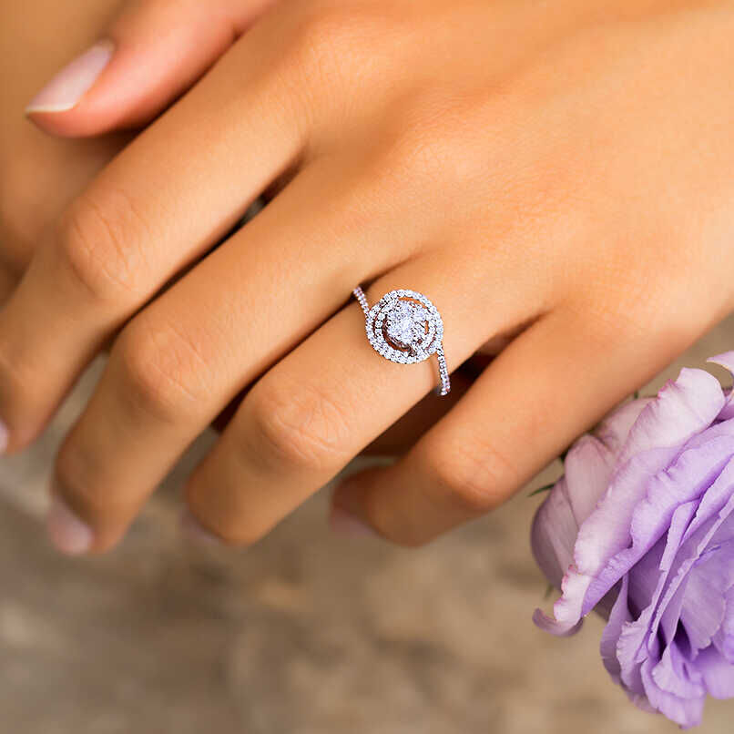 0.61 Carat Diamond Ring - 4