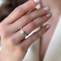 0.63 Carat Baguette Diamond Ring - 2