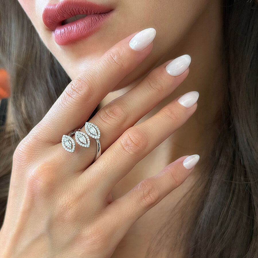 0.64 Carat Baguette Diamond Ring - 1