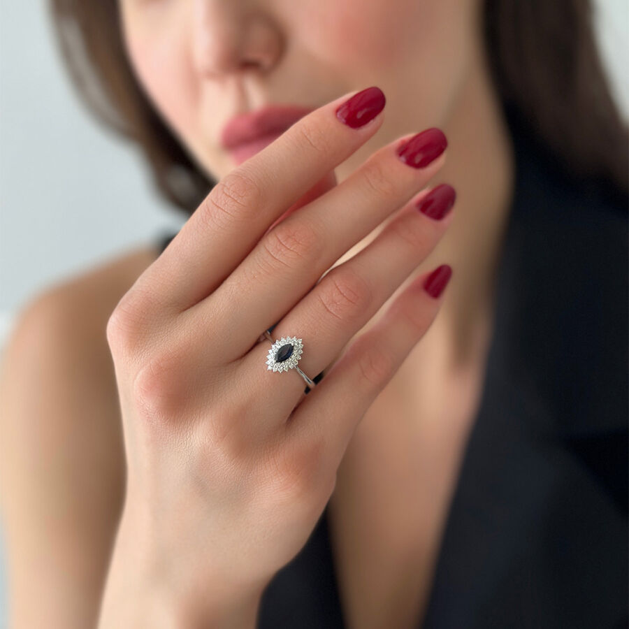 0.66 Carat Sapphire Diamond Ring - 1