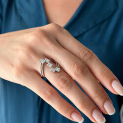 0.70 Carat Baguette Diamond Ring - 2