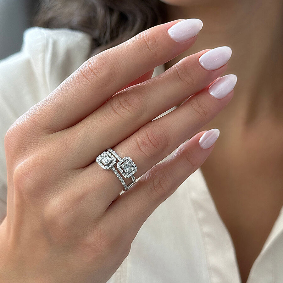 0.75 Carat Twins Baguette Diamond Ring - 2