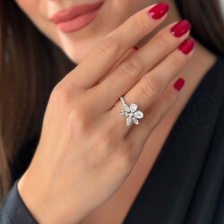 0.76 Carat Baguette Diamond Ring - Zen Diamond