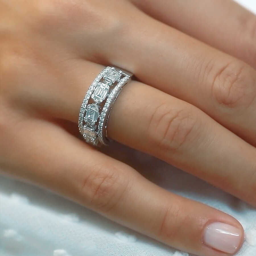0.78 ct.Baguette Diamond Ring - 3