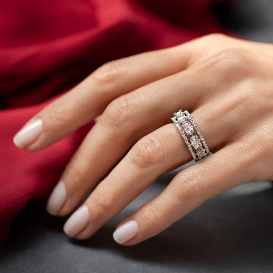 0.78 ct.Baguette Diamond Ring - 2