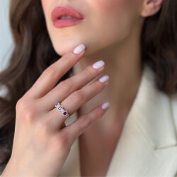 خاتم مرصّع بالألماس مع حجر الياقوت 0.87 قيراط - 2