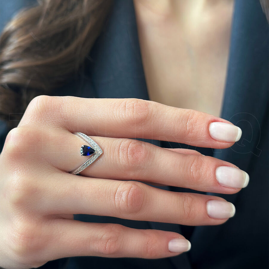 0.87 ct.Sapphire Diamond Ring - 1