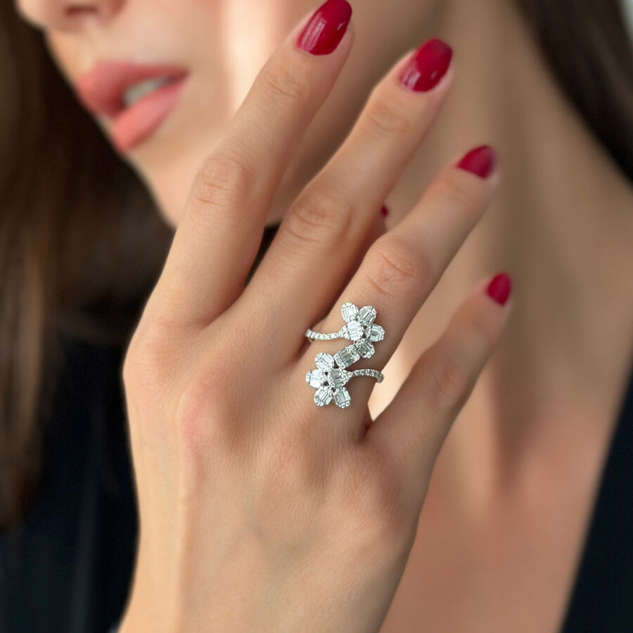 0.95 Carat Baguette Diamond Ring - 1