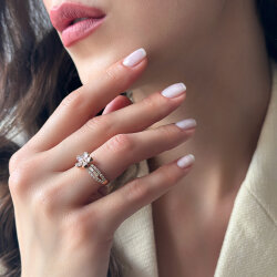 0.95 Carat Baguette Diamond Ring - 2