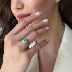 0.97 Carat Emerald Diamond Ring - 1