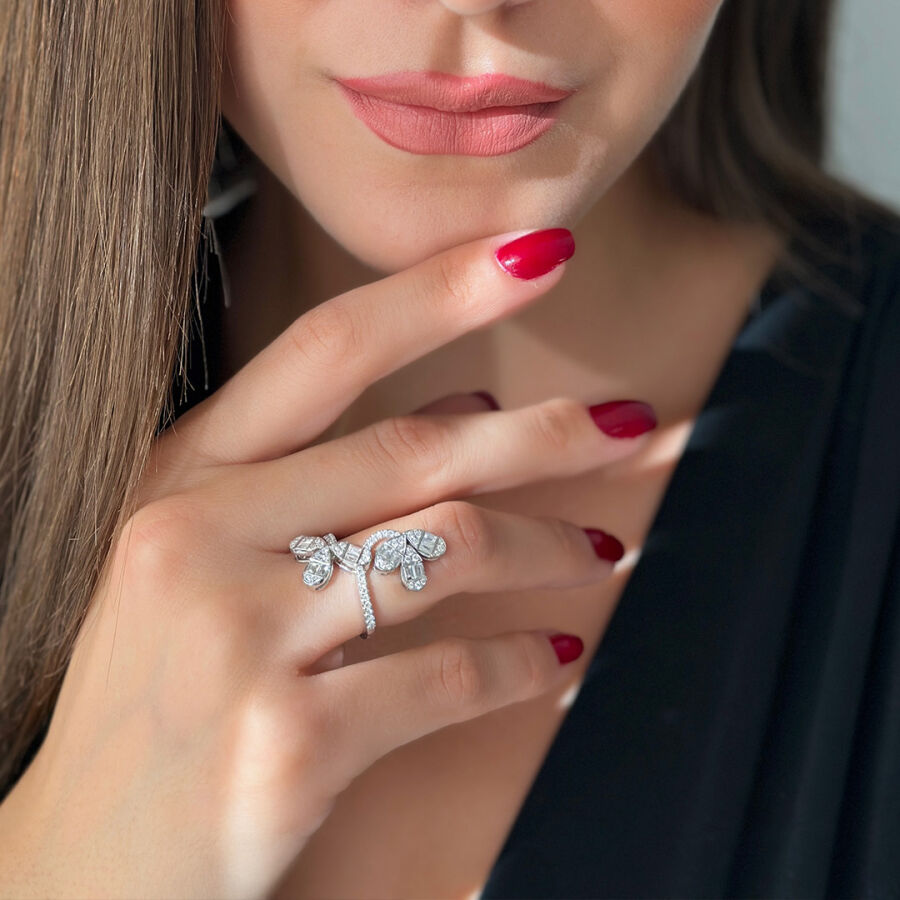 0.99 Carat Baguette Diamond Ring - 2