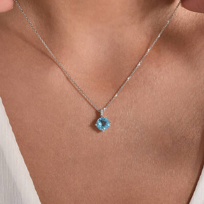 1.22 ct.Blue Topaz Diamond Pendant - 3