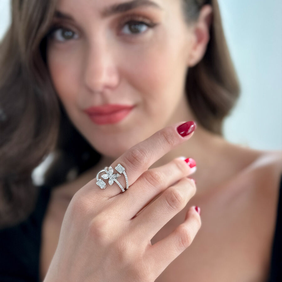 1.20 Carat Baguette Diamond Ring - 2