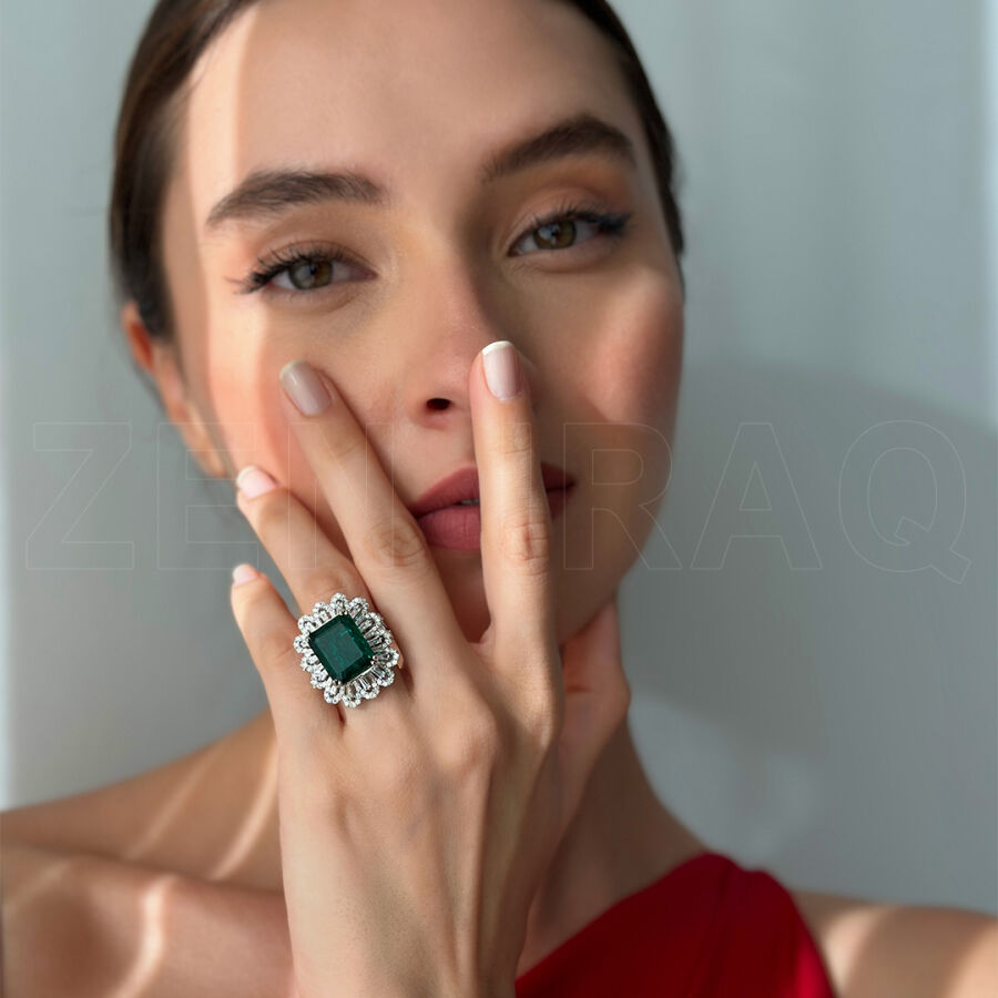 12.04 ct.Emerald Diamond Ring - 1