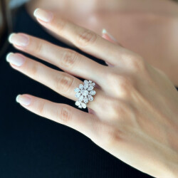 1.21 Carat Baguette Diamond Ring - 2