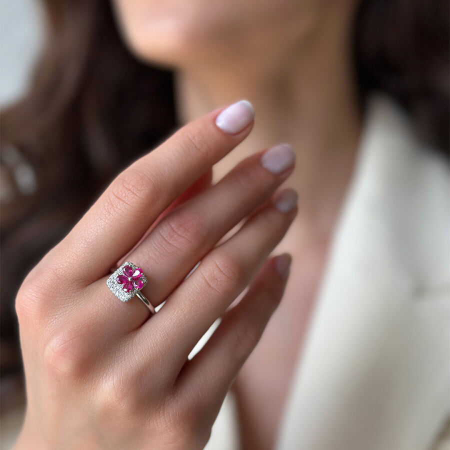 خاتم مرصّع بالألماس مع حجر الياقوت 1.23 قيراط - 1