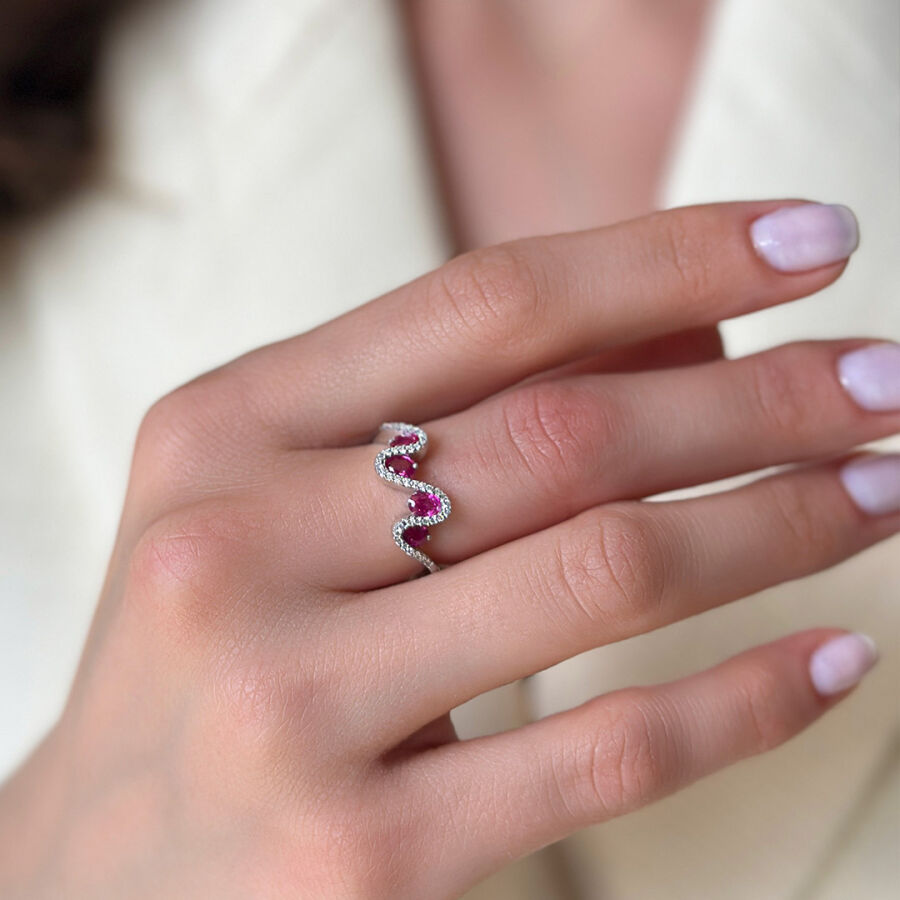 خاتم مرصّع بالألماس مع حجر الياقوت 1.29 قيراط - 2