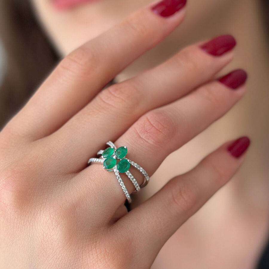 1.44 Carat Emerald Diamond Ring - 2