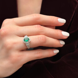 1.55 Carat Emerald Diamond Ring - 3