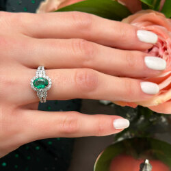 1.55 Carat Emerald Diamond Ring - Zen Diamond