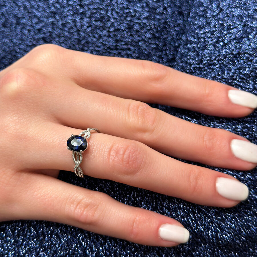 1.65 Carat Sapphire Diamond Ring - 2