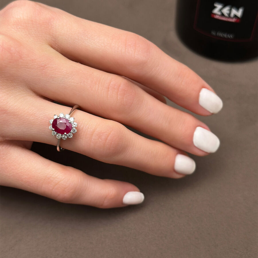 خاتم مرصّع بالألماس مع حجر الياقوت 1.91 قيراط - 2