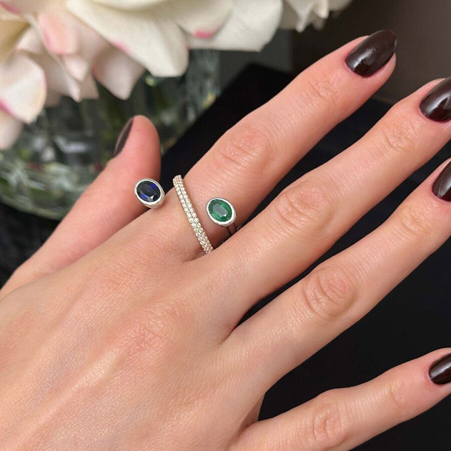 1.92 Carat Emerald & Sapphire Diamond Ring - 1