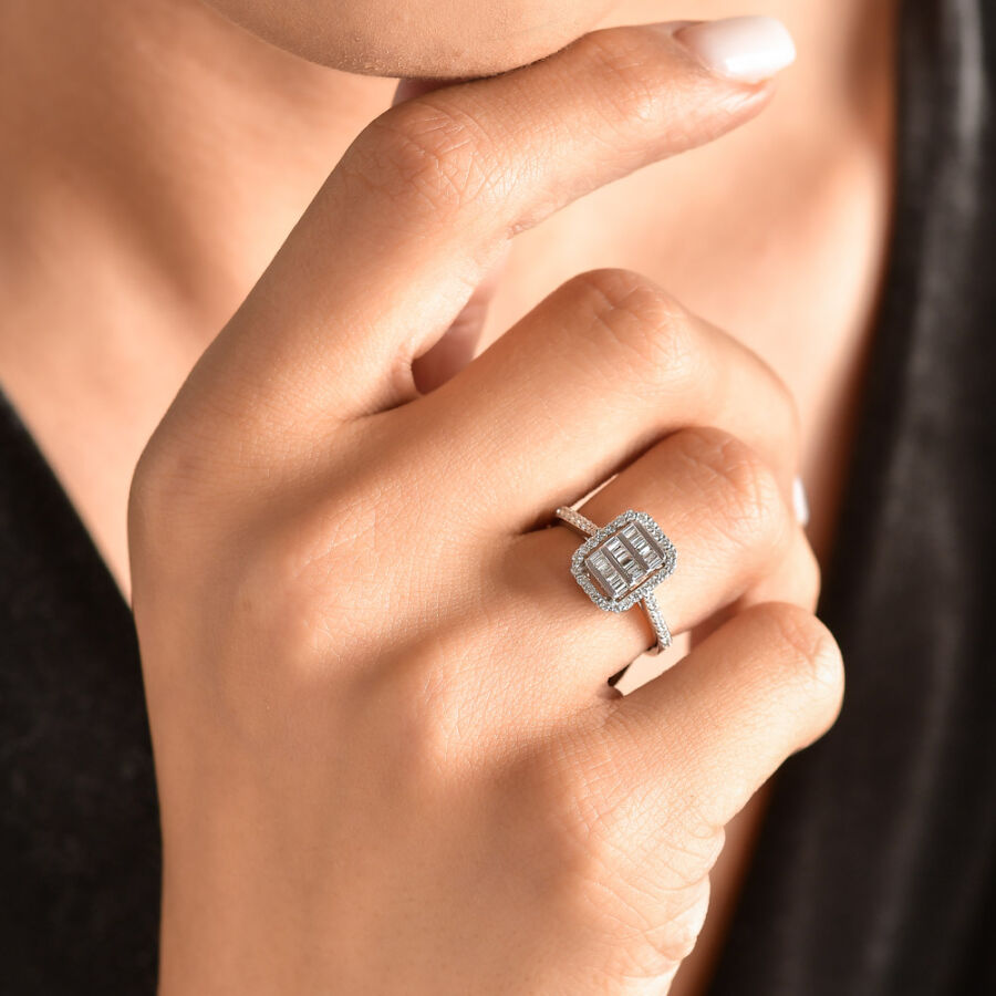 0.42 ct.Baguette Diamond Ring - 3