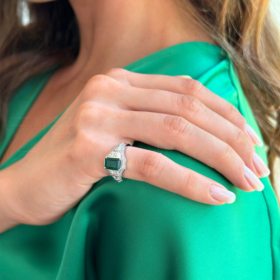 1.93 ct.Emerald Diamond Ring - 2