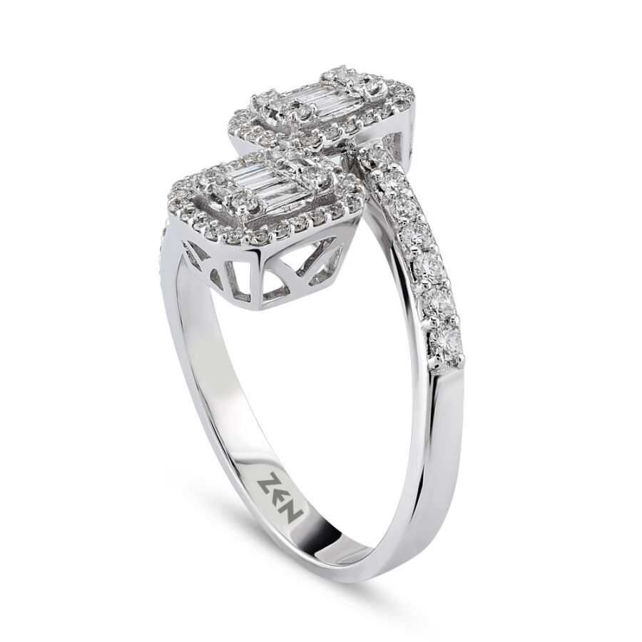 0.67 Carat Baguette Diamond Ring - 2