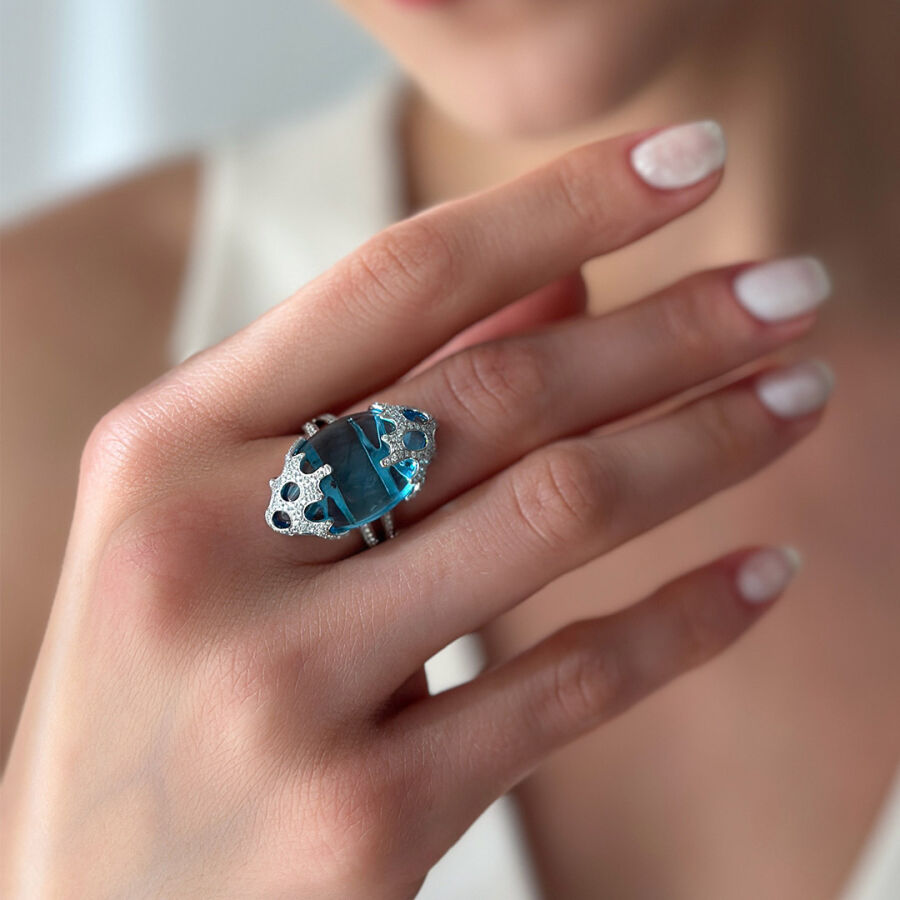20.39 Carat Blue Topaz Diamond Ring - 2