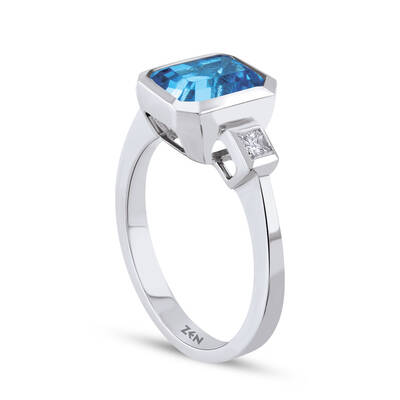 1.86 ct.Blue Topaz Diamond Ring - 3