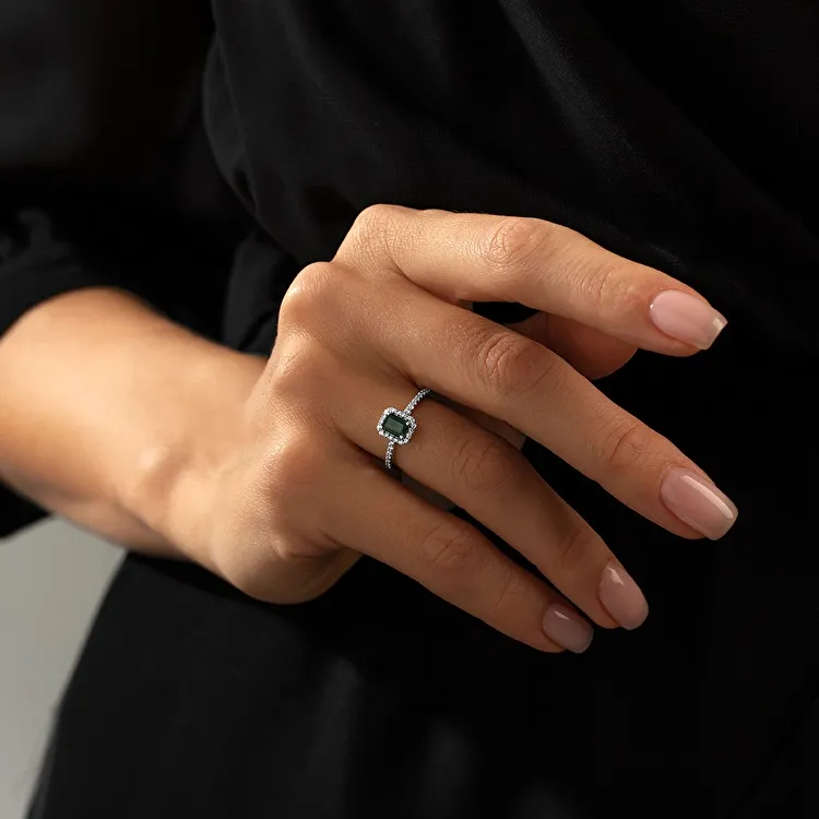 0.91 ct. Emerald Diamond Ring - 1