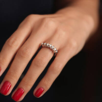 0.29 ct.Love Compass 7 Stone Diamond Ring - 1