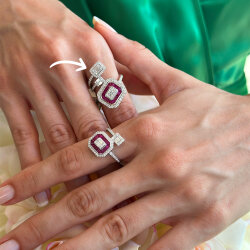 2.27 Carat Ruby Diamond Ring - 4