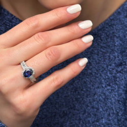 خاتم مرصّع بالألماس مع حجر الزفير 2.27 قيراط - 2