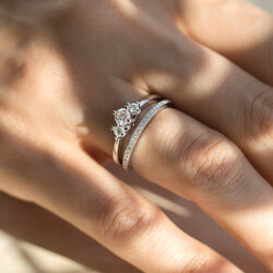 0.54 ct.Tria & Half Eternity Diamond Ring - 5