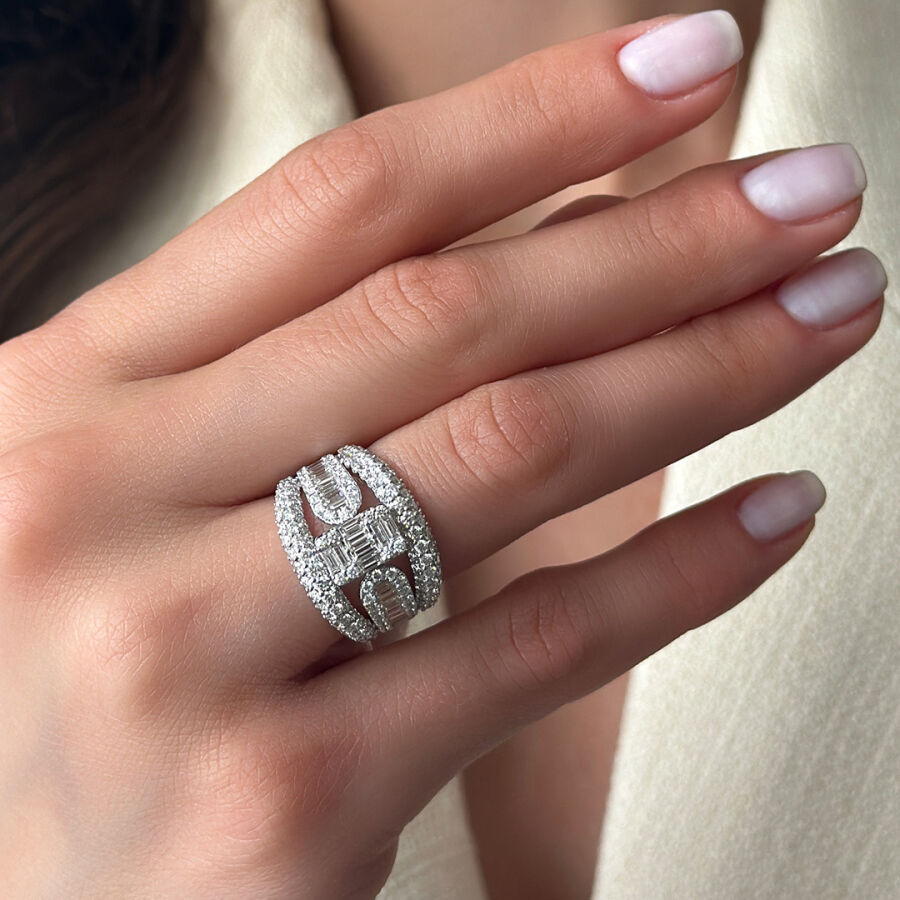 2.31 Carat Baguette Diamond Ring - 2
