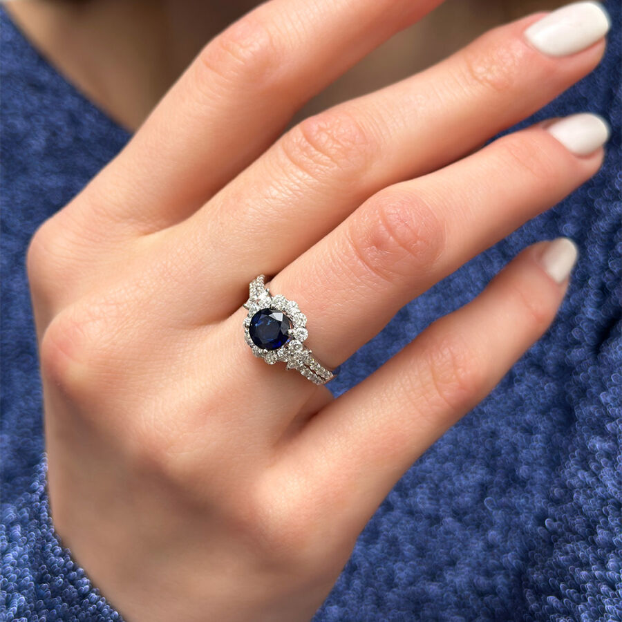 2.35 Carat Sapphire Diamond Ring - 1