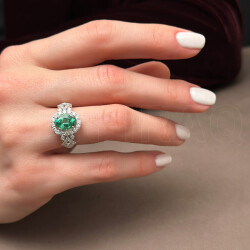 2.50 ct.Emerald Diamond Ring - 4