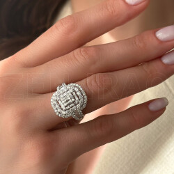 2.54 ct.Baguette Diamond Ring - 2