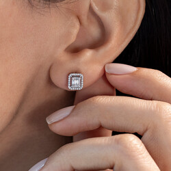 0.28 ct.Baguette Diamond Earring - 3